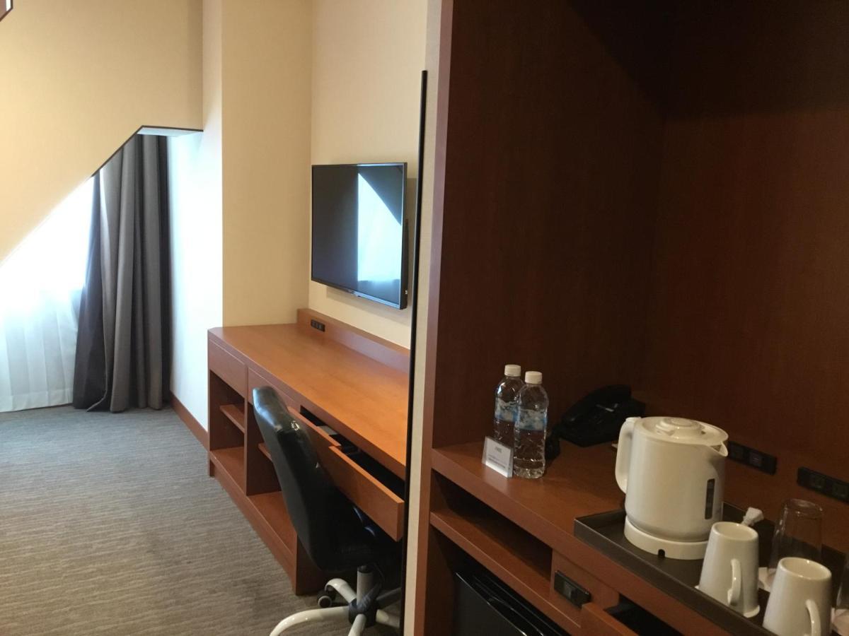 Odysis Suites Osaka Airport Hotel Izumisano Exterior foto
